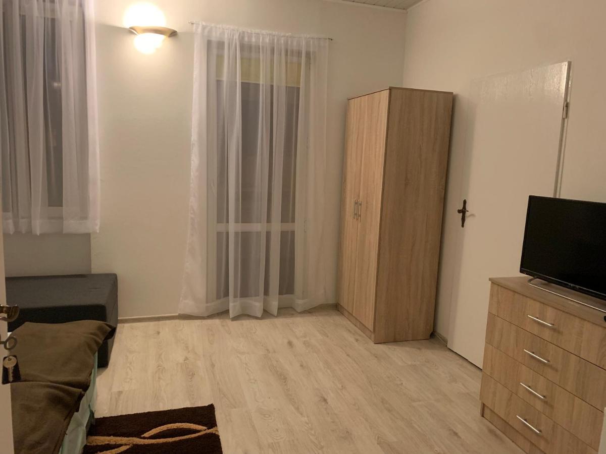 מיצ'יצ'ניו Dom Wczasowy Portowa Przystan 150M Od Plazy מראה חיצוני תמונה